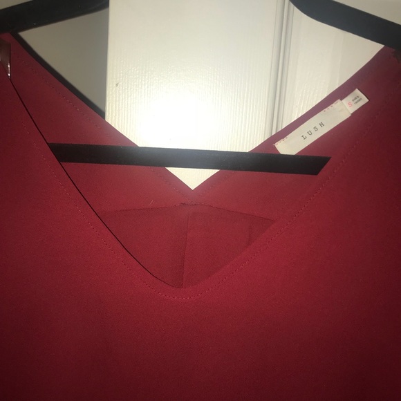 NWOT LUSH V-neck Blouse High Low Half Sleeves - Picture 2 of 8